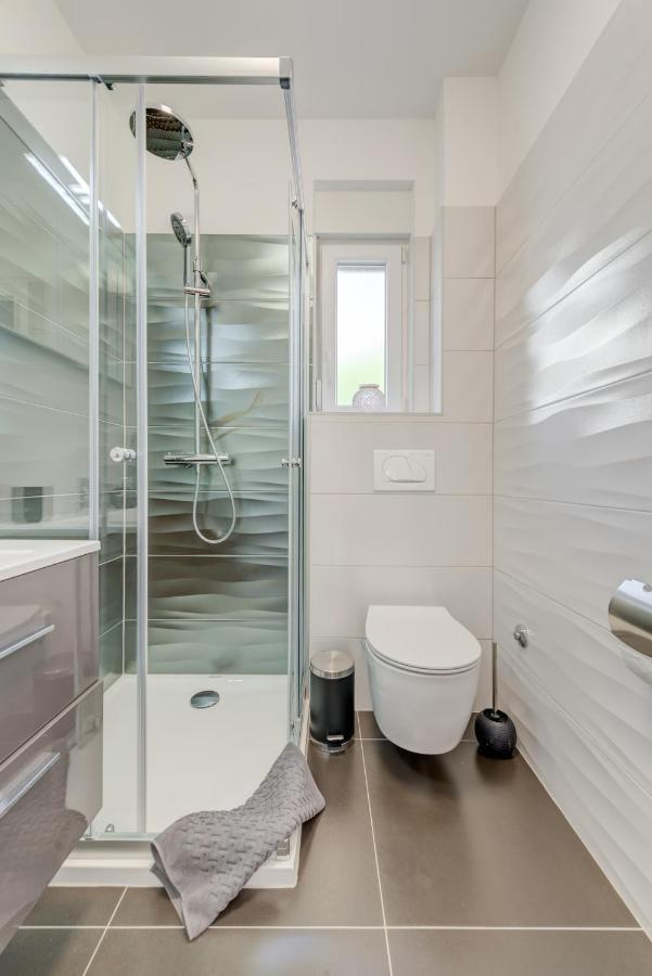 New, Private Heated Swimming Pool, Free Parking, Trogir Centar Apartment ภายนอก รูปภาพ