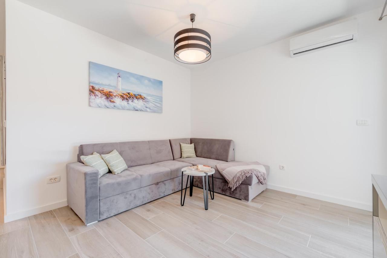 New, Private Heated Swimming Pool, Free Parking, Trogir Centar Apartment ภายนอก รูปภาพ